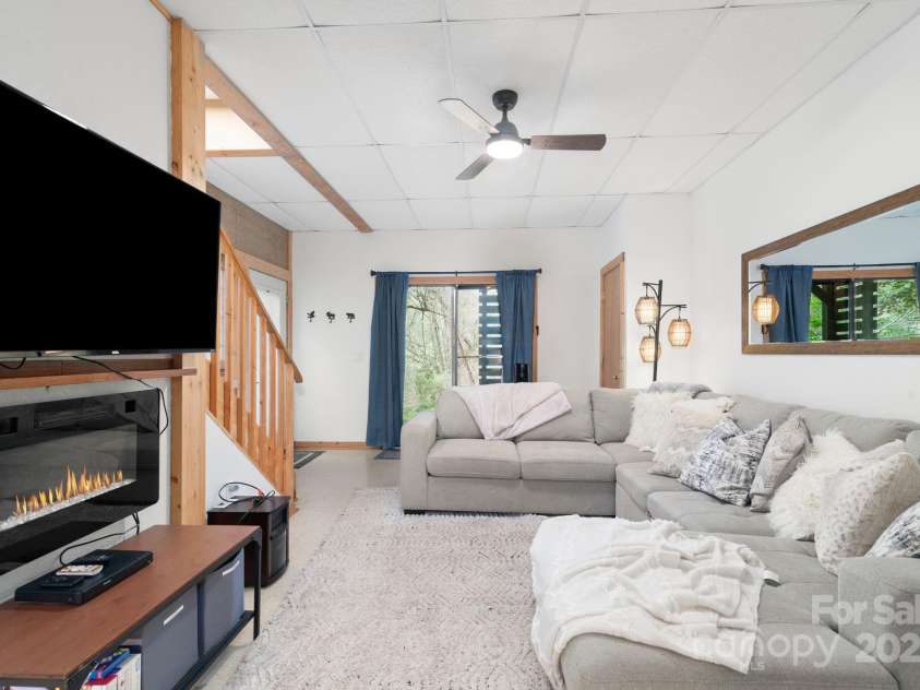 85 Dills Road, Bryson City, NC 28713.  MLS# CAR4244173, YatesRealty ID 7772. 