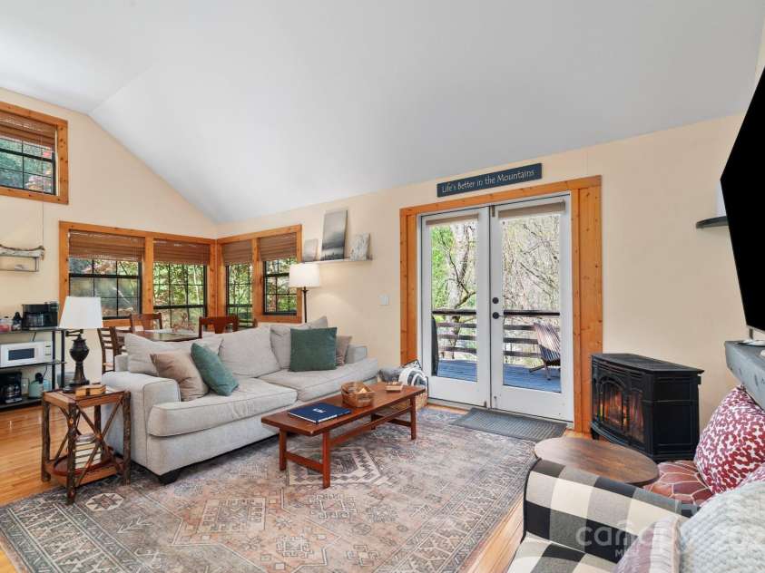 85 Dills Road, Bryson City, NC 28713.  MLS# CAR4244173, YatesRealty ID 7772. 