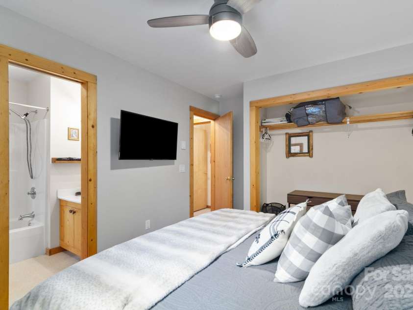 85 Dills Road, Bryson City, NC 28713.  MLS# CAR4244173, YatesRealty ID 7772. 