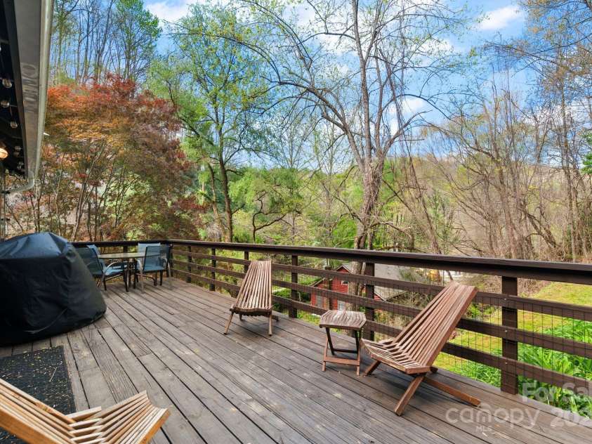 85 Dills Road, Bryson City, NC 28713.  MLS# CAR4244173, YatesRealty ID 7772. 