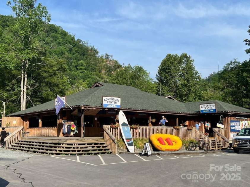 85 Dills Road, Bryson City, NC 28713.  MLS# CAR4244173, YatesRealty ID 7772. 