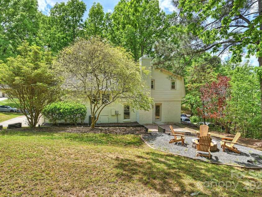 7506 Kilcullen Drive, Charlotte, NC 28270.  MLS# CAR4250363, YatesRealty ID 7773. 