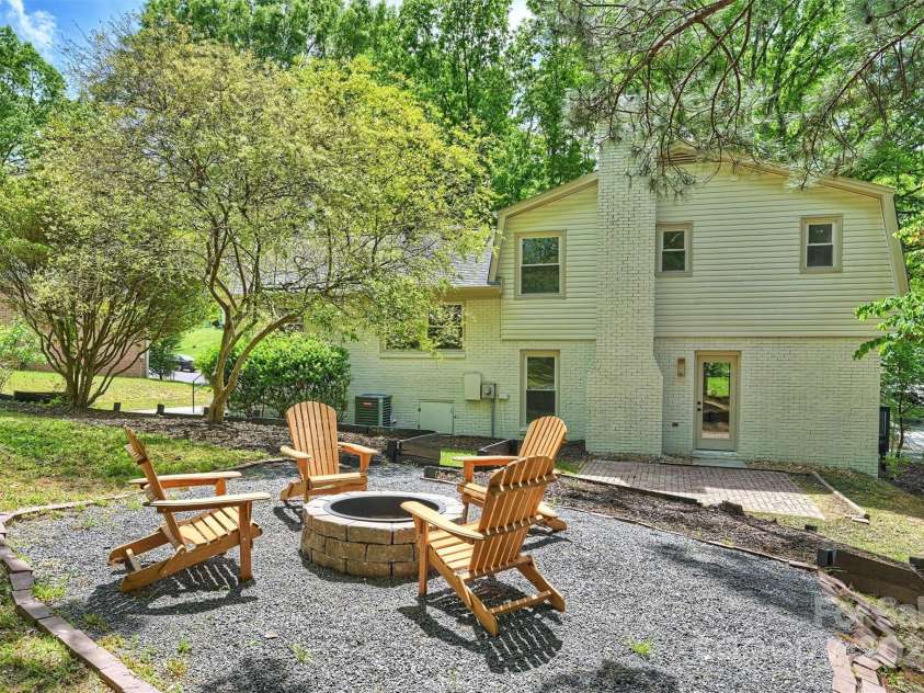 7506 Kilcullen Drive, Charlotte, NC 28270.  MLS# CAR4250363, YatesRealty ID 7773. 