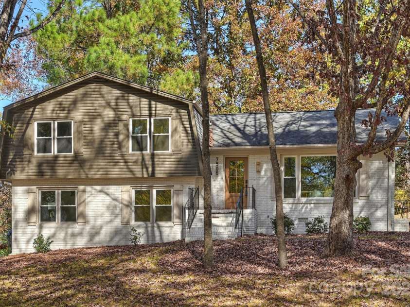 7506 Kilcullen Drive, Charlotte, NC 28270.  MLS# CAR4320015, YatesRealty ID 7773. 
