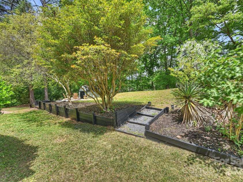 7506 Kilcullen Drive, Charlotte, NC 28270.  MLS# CAR4320015, YatesRealty ID 7773. 