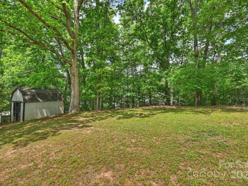 7506 Kilcullen Drive, Charlotte, NC 28270.  MLS# CAR4320015, YatesRealty ID 7773. 