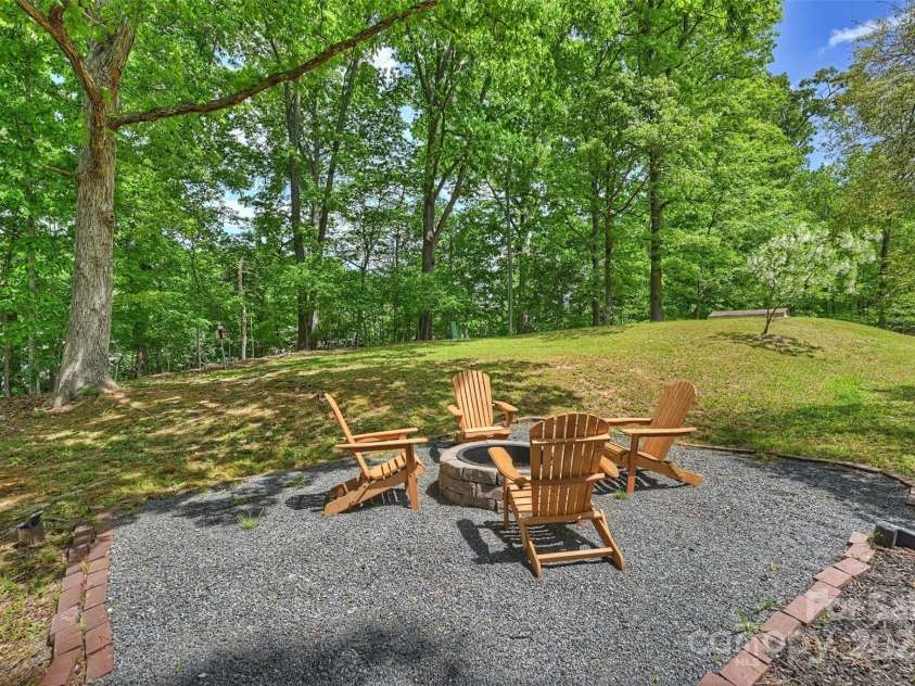 7506 Kilcullen Drive, Charlotte, NC 28270.  MLS# CAR4320015, YatesRealty ID 7773. 