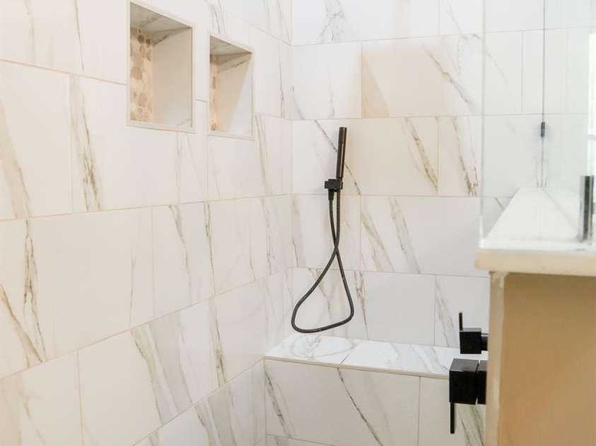 160 Castle Court, Kings Mountain, NC 28086.  MLS# CAR4250666, YatesRealty ID 7775. Primary bath shower