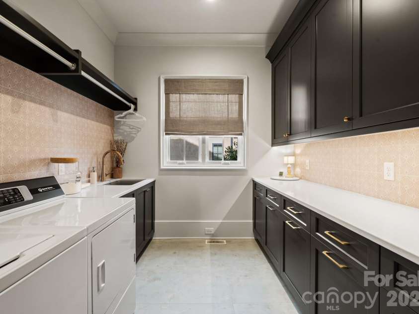 302 Oakmont Lane, Waxhaw, NC 28173.  MLS# CAR4362089, YatesRealty ID 7775. 