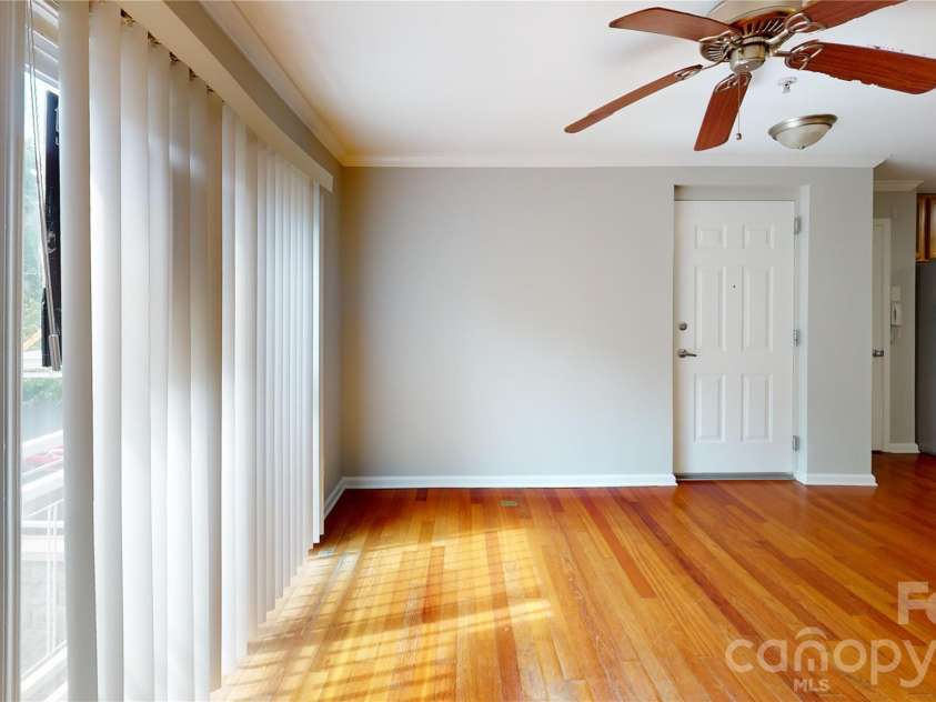 537 Donatello Avenue, Charlotte, NC 28205.  MLS# CAR4356258, YatesRealty ID 7777. 
