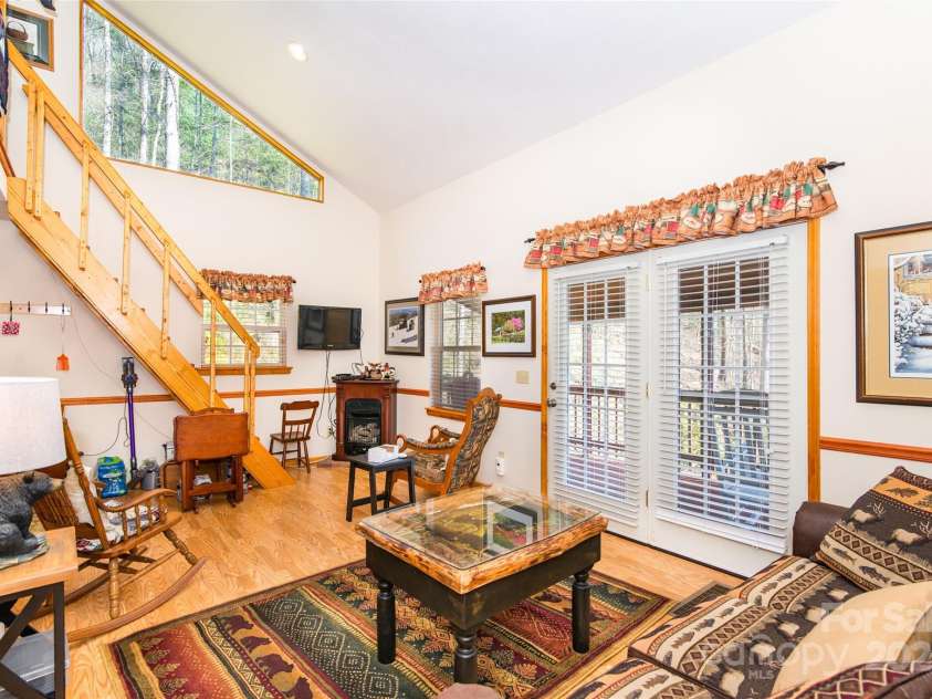 215 Honeysuckle Lane, Sylva, NC 28779.  MLS# CAR4243032, YatesRealty ID 7779. 