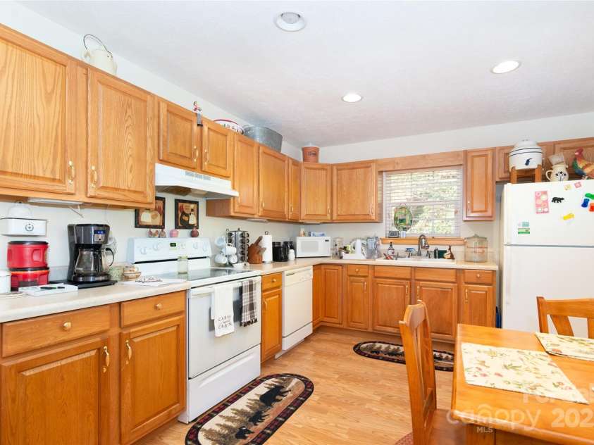 215 Honeysuckle Lane, Sylva, NC 28779.  MLS# CAR4243032, YatesRealty ID 7779. 