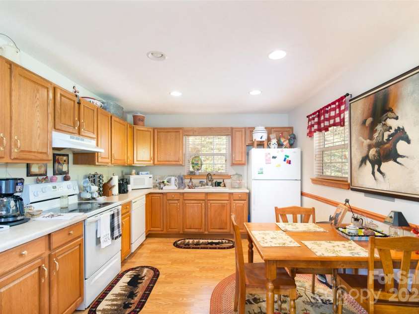 215 Honeysuckle Lane, Sylva, NC 28779.  MLS# CAR4243032, YatesRealty ID 7779. 
