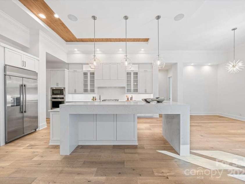 155 Copper Pine Lane, Davidson, NC 28036.  MLS# CAR4055268, YatesRealty ID 778. Kitchen