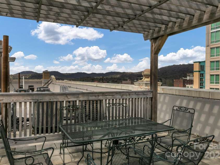 59 College Street, Asheville, NC 28801.  MLS# CAR4306677, YatesRealty ID 7780. 