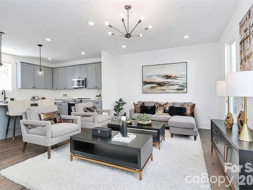 1026 Margaret Brown Street, Charlotte, NC 28202.  MLS# CAR4351895, YatesRealty ID 7782. 