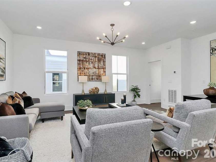 1026 Margaret Brown Street, Charlotte, NC 28202.  MLS# CAR4351895, YatesRealty ID 7782. 