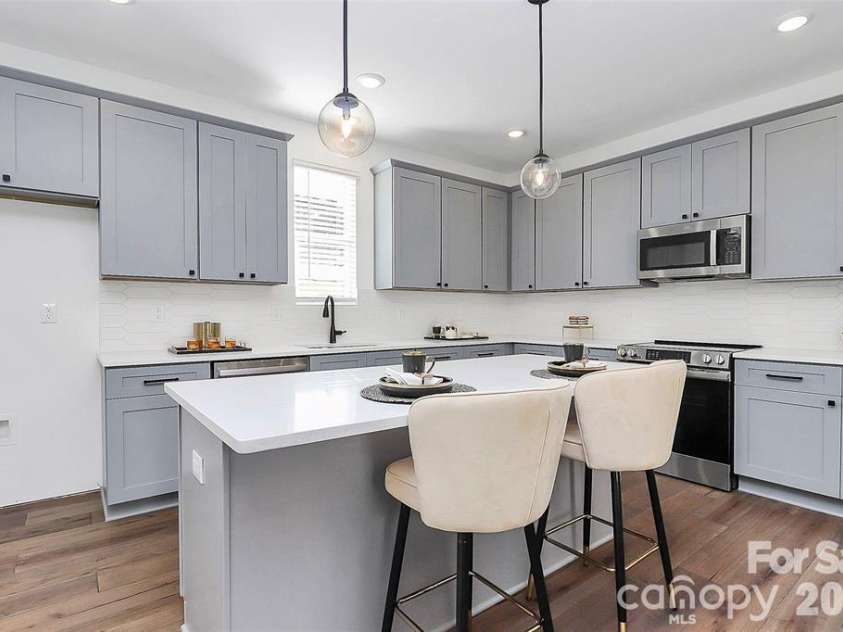 1026 Margaret Brown Street, Charlotte, NC 28202.  MLS# CAR4351895, YatesRealty ID 7782. 