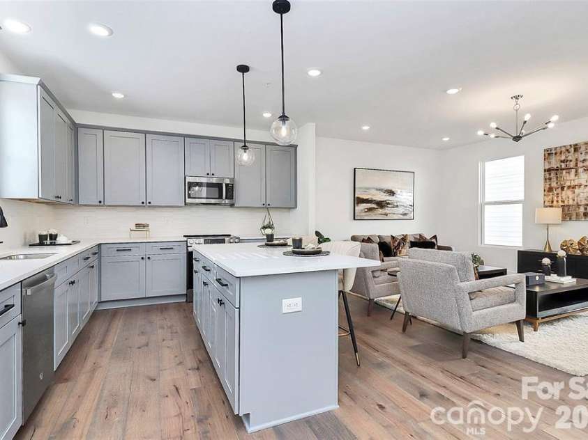 1026 Margaret Brown Street, Charlotte, NC 28202.  MLS# CAR4351895, YatesRealty ID 7782. 