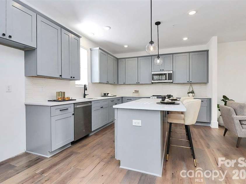 1026 Margaret Brown Street, Charlotte, NC 28202.  MLS# CAR4351895, YatesRealty ID 7782. 