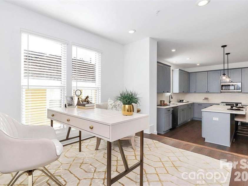 1026 Margaret Brown Street, Charlotte, NC 28202.  MLS# CAR4351895, YatesRealty ID 7782. 