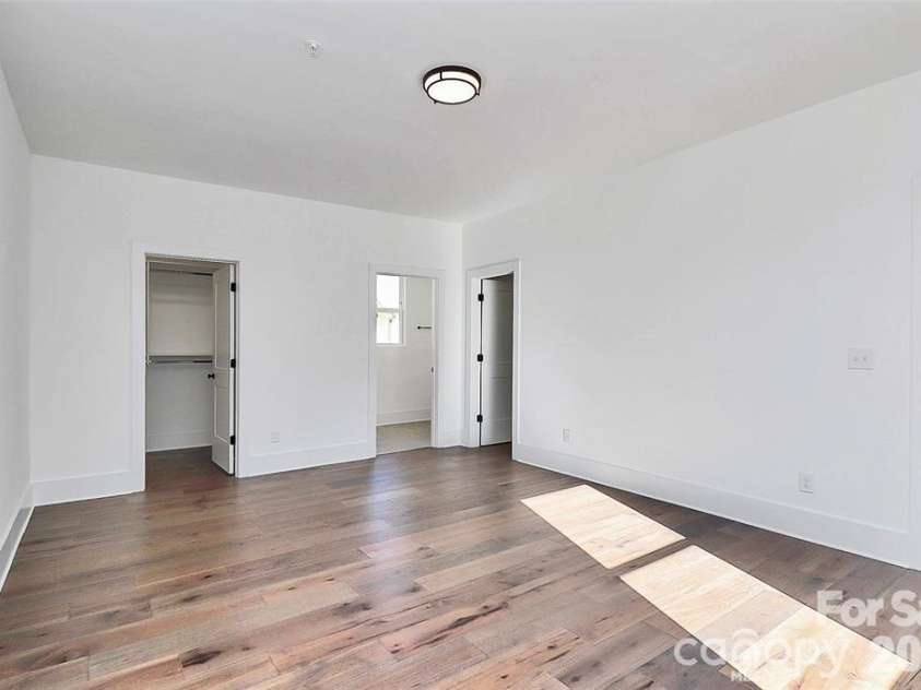 1026 Margaret Brown Street, Charlotte, NC 28202.  MLS# CAR4351895, YatesRealty ID 7782. 