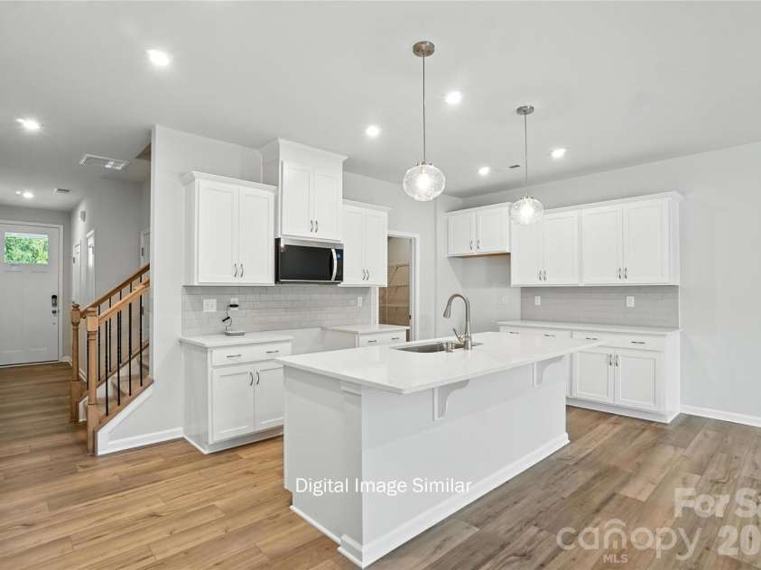 1227 Vibrant Road, Charlotte, NC 28215.  MLS# CAR4352045, YatesRealty ID 7783. 
