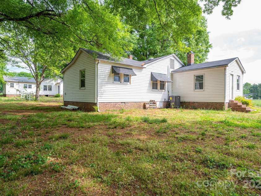 201 Lee Black Road, Cherryville, NC 28021.  MLS# CAR4240995, YatesRealty ID 7784. 