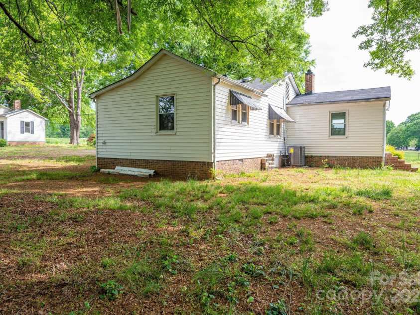 201 Lee Black Road, Cherryville, NC 28021.  MLS# CAR4240995, YatesRealty ID 7784. 