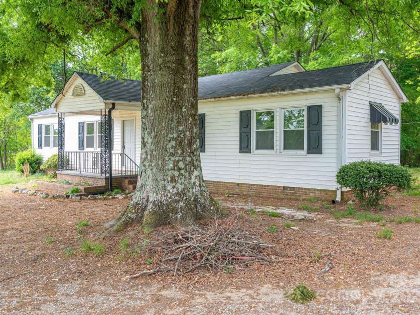 201 Lee Black Road, Cherryville, NC 28021.  MLS# CAR4240995, YatesRealty ID 7784. 