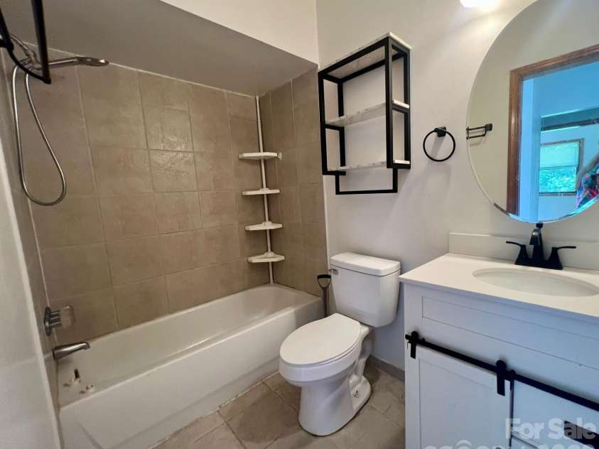 3840 Hide Away Hill, Morganton, NC 28655.  MLS# CAR4363991, YatesRealty ID 7784. 
