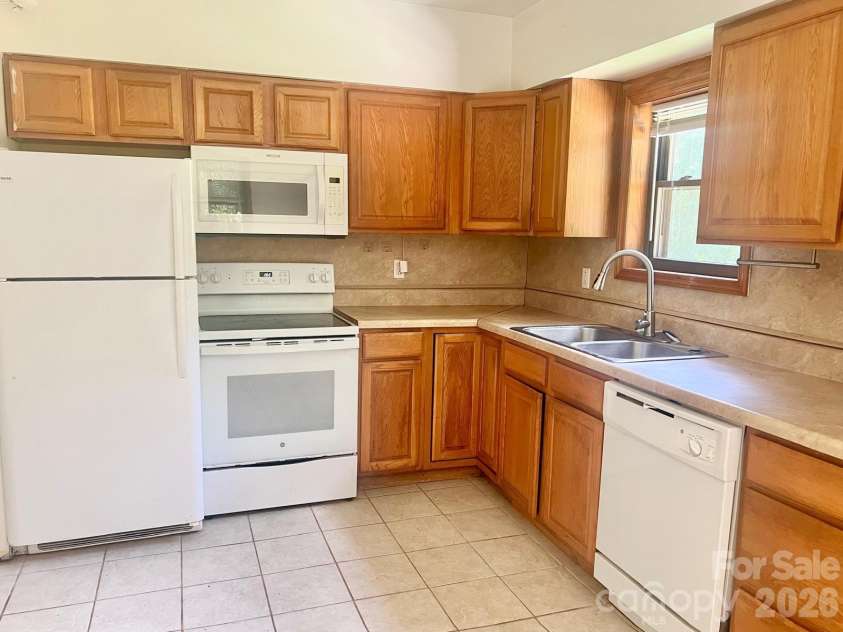 3840 Hide Away Hill, Morganton, NC 28655.  MLS# CAR4363991, YatesRealty ID 7784. 