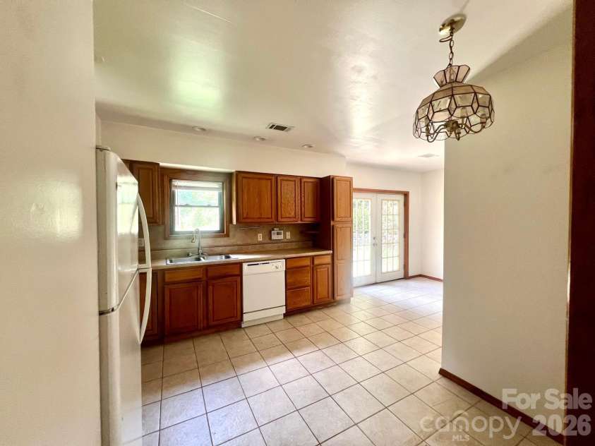 3840 Hide Away Hill, Morganton, NC 28655.  MLS# CAR4363991, YatesRealty ID 7784. 