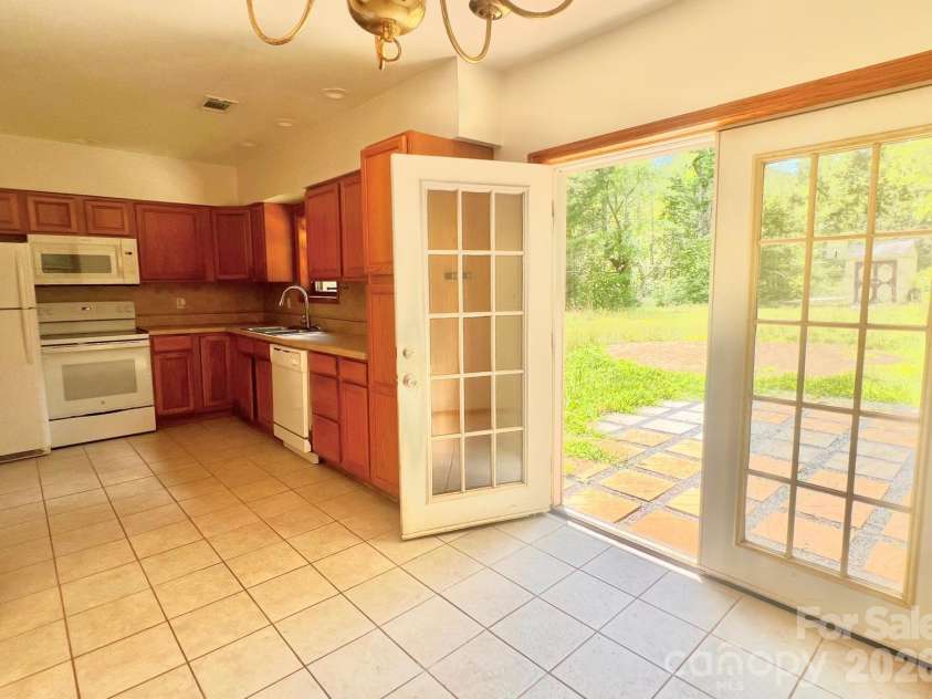 3840 Hide Away Hill, Morganton, NC 28655.  MLS# CAR4363991, YatesRealty ID 7784. 