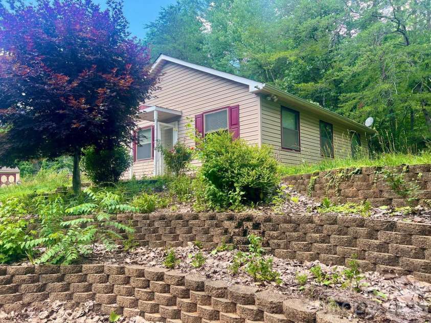 3840 Hide Away Hill, Morganton, NC 28655.  MLS# CAR4363991, YatesRealty ID 7784. 
