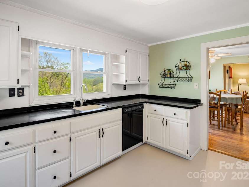 37 Timber Creek Drive, Waynesville, NC 28786.  MLS# CAR4250762, YatesRealty ID 7785. 