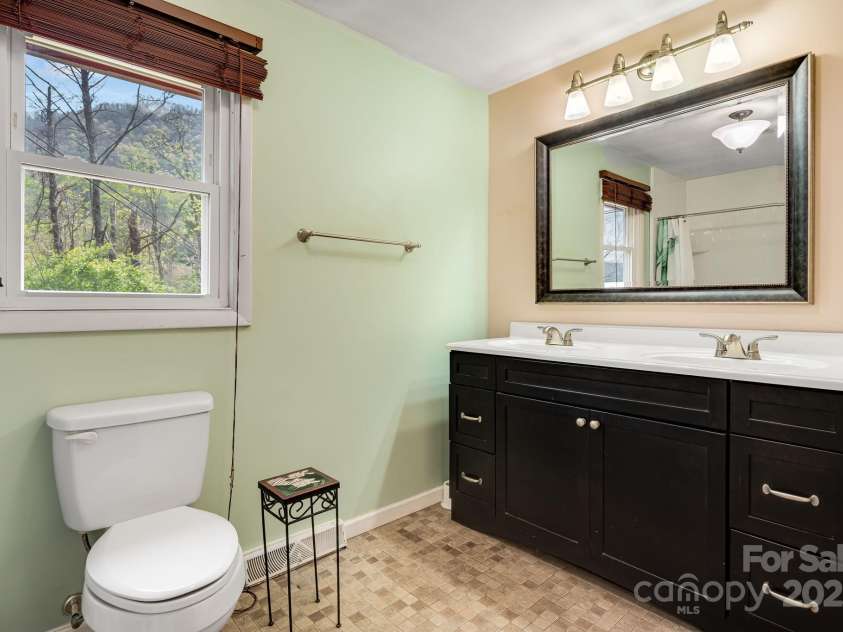 37 Timber Creek Drive, Waynesville, NC 28786.  MLS# CAR4250762, YatesRealty ID 7785. 