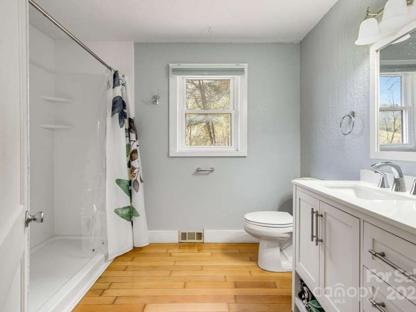 37 Timber Creek Drive, Waynesville, NC 28786.  MLS# CAR4250762, YatesRealty ID 7785. 