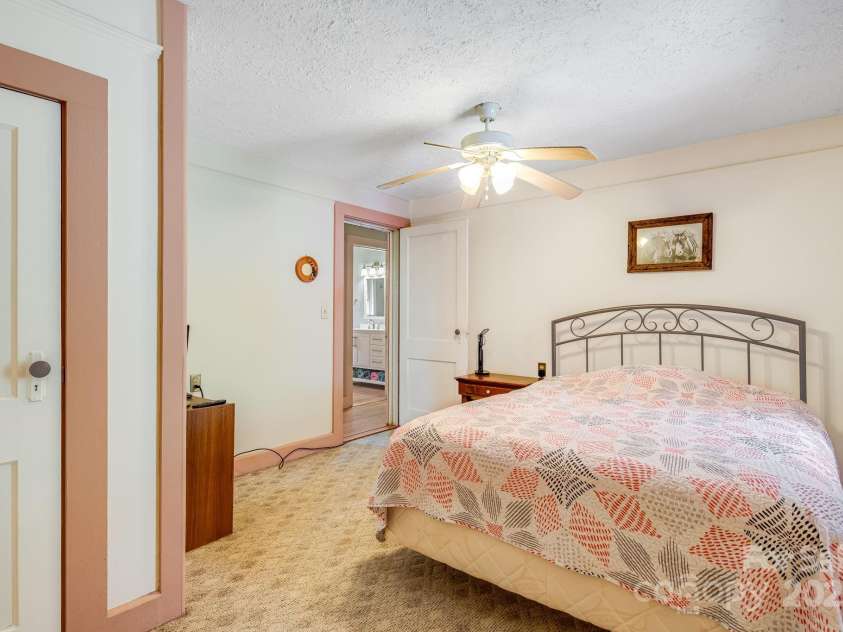 37 Timber Creek Drive, Waynesville, NC 28786.  MLS# CAR4250762, YatesRealty ID 7785. 