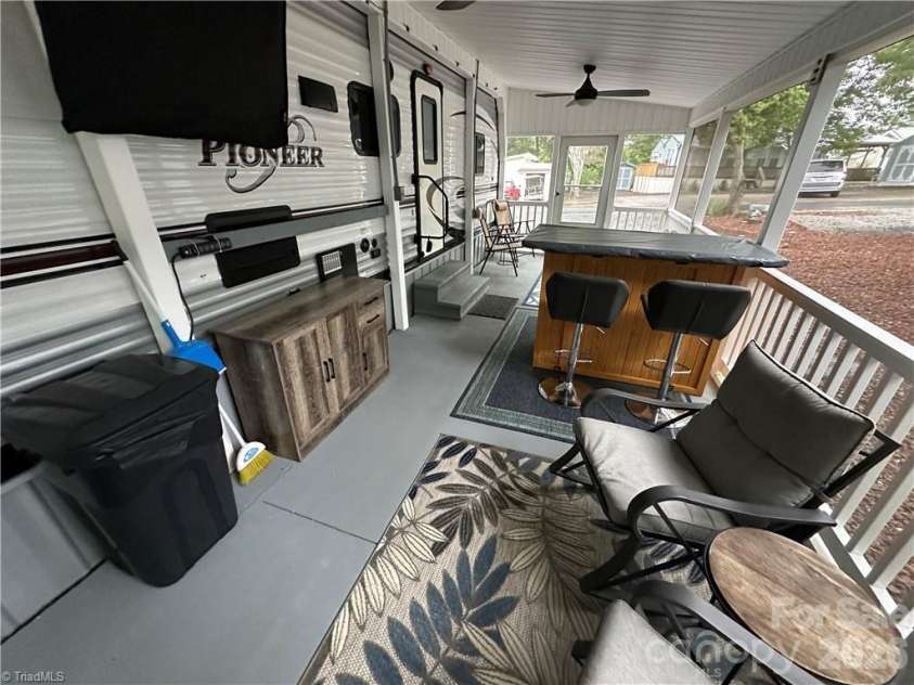 107 Pine Street, New London, NC 28127.  MLS# CAR4361664, YatesRealty ID 7786. 