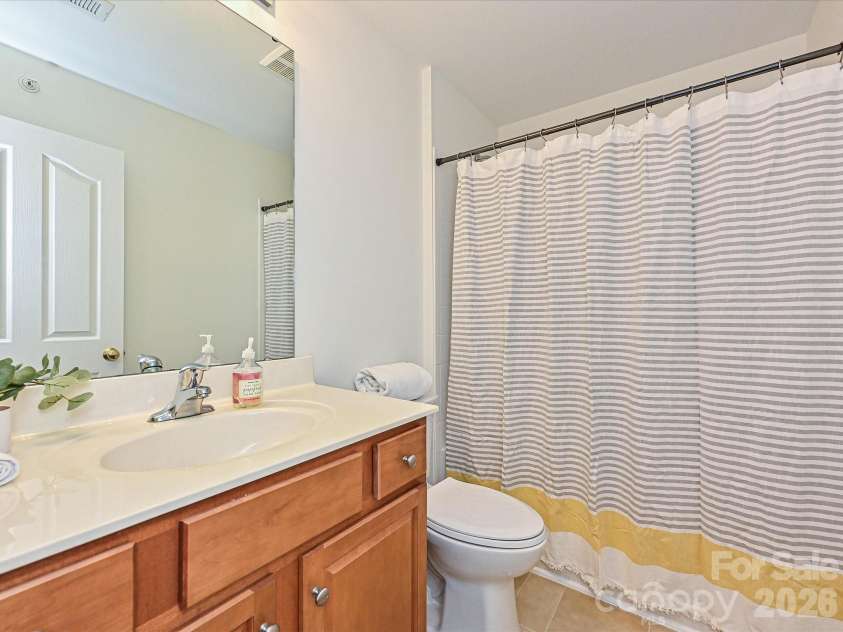 11873 Ridgeway Park Drive, Charlotte, NC 28277.  MLS# CAR4363892, YatesRealty ID 7787. Bathroom 2