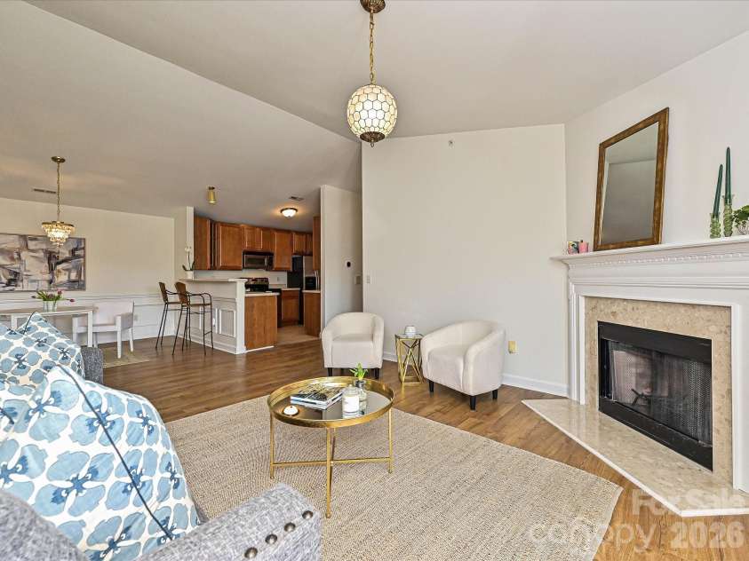11873 Ridgeway Park Drive, Charlotte, NC 28277.  MLS# CAR4363892, YatesRealty ID 7787. Living Room