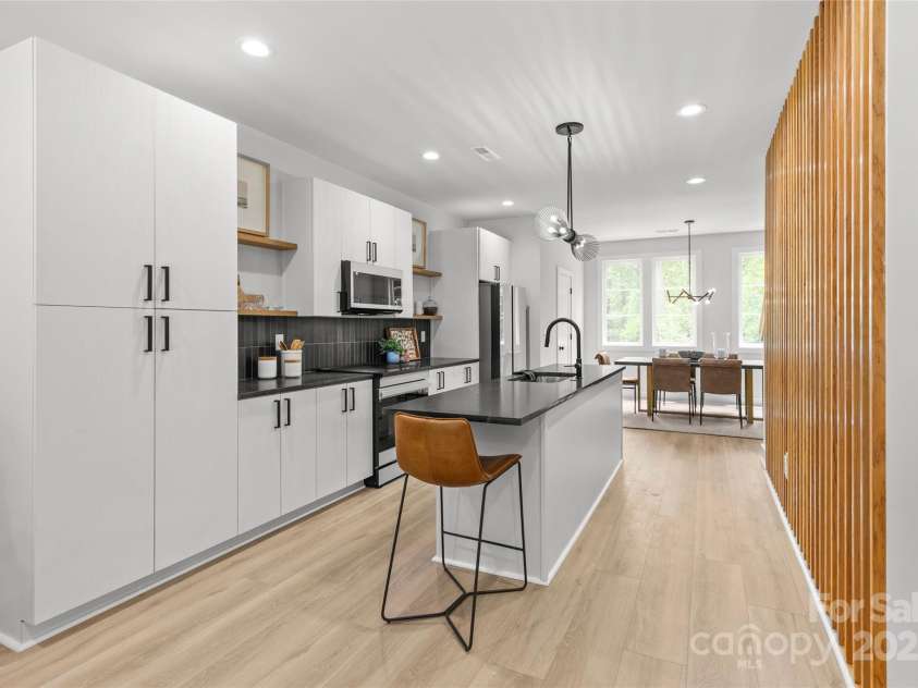 1354 Briar Creek Road, Charlotte, NC 28205.  MLS# CAR4250856, YatesRealty ID 7787. 