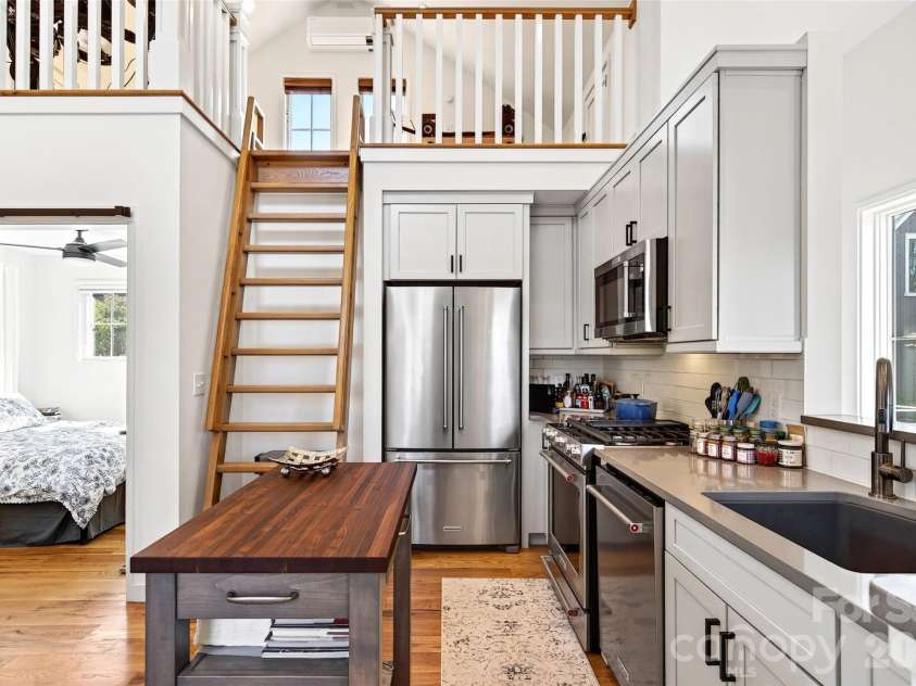 9 Fay Jones Lane, Black Mountain, NC 28711.  MLS# CAR4363162, YatesRealty ID 7788. Kitchen area