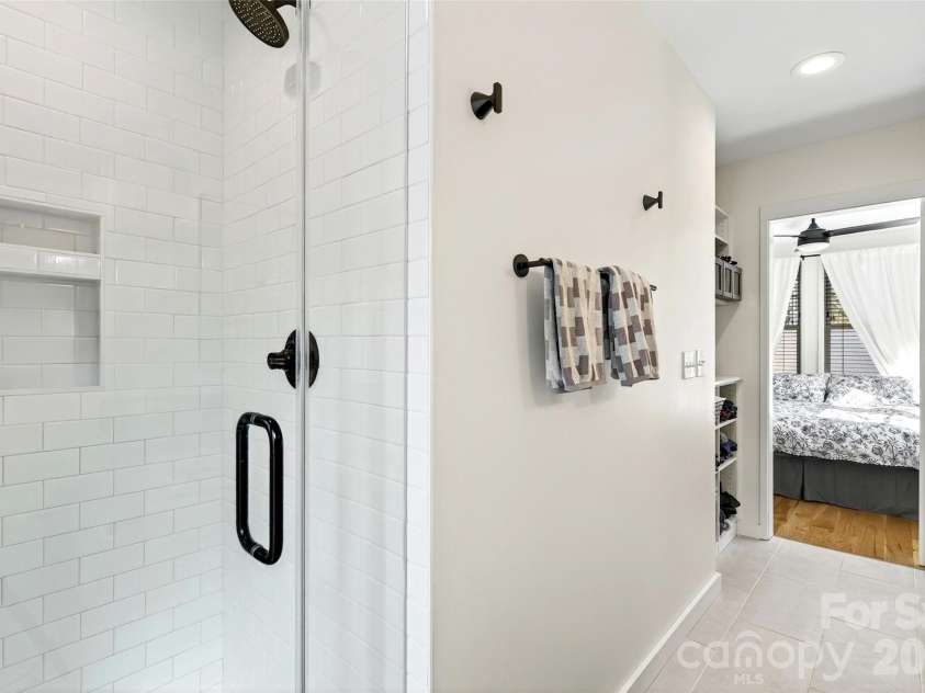 9 Fay Jones Lane, Black Mountain, NC 28711.  MLS# CAR4363162, YatesRealty ID 7788. Primary bathroom