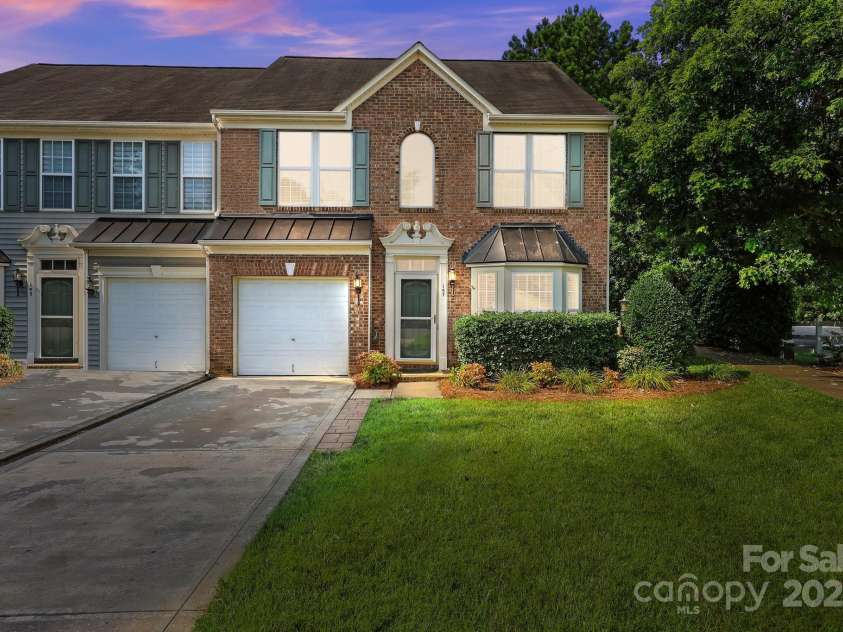 157 Talbert Town Loop, Mooresville, NC 28117.  MLS# CAR4275310, YatesRealty ID 7789. Welcome to 157 Talbert Town Loop in sought-after Talbert Townes, Mooresville (aka 