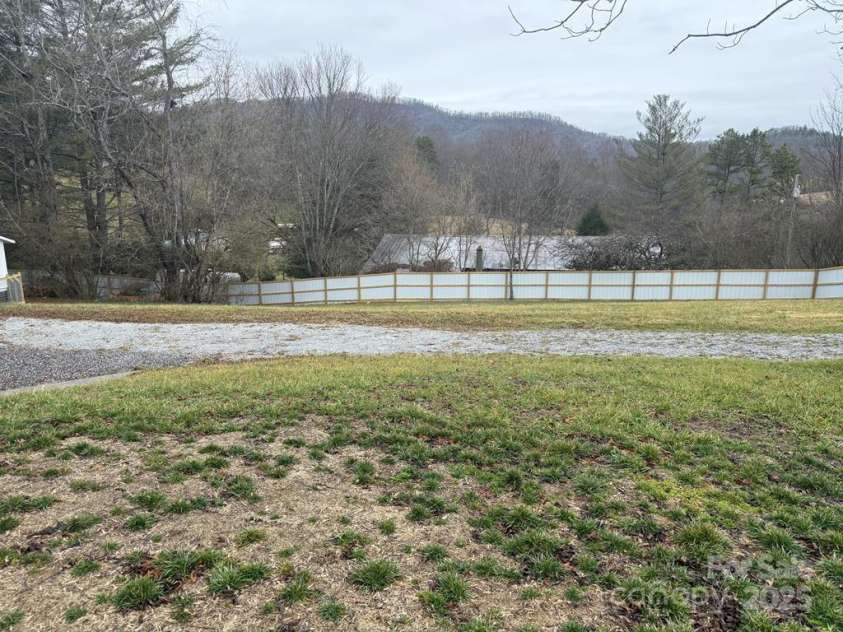 94 BREEZY KNOB Road, Franklin, NC 28734.  MLS# CAR4221997, YatesRealty ID 779. 