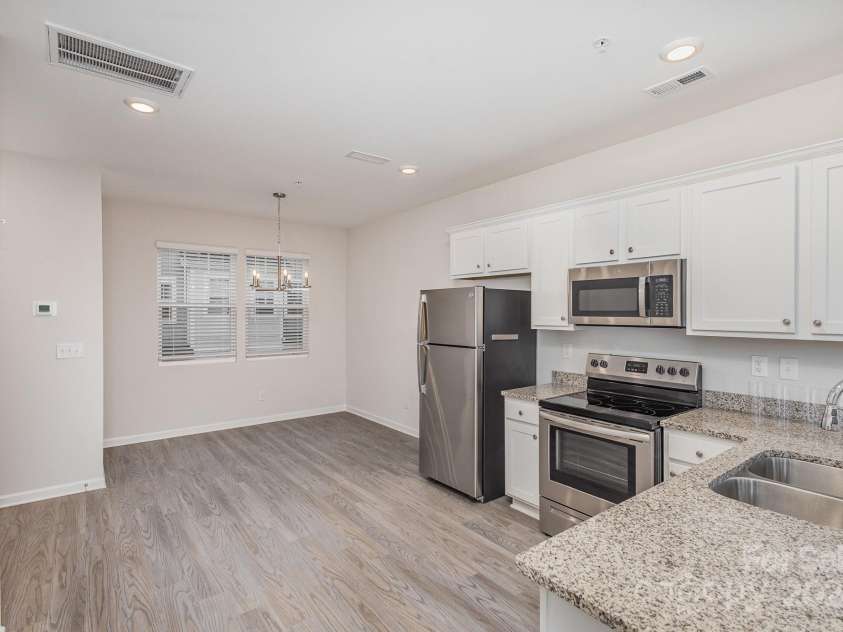 2410 Via Dei Conte Alley, Charlotte, NC 28205.  MLS# CAR4200470, YatesRealty ID 7791. 