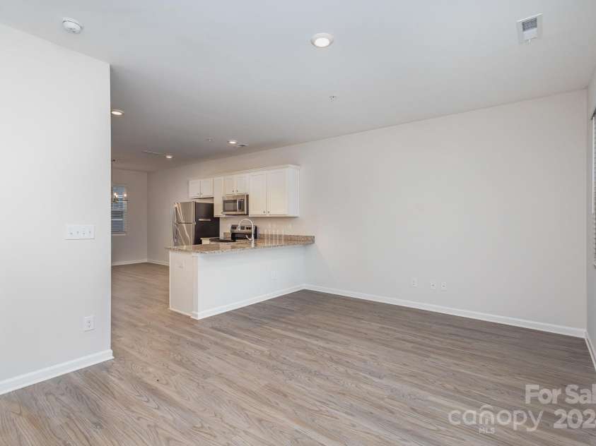 2410 Via Dei Conte Alley, Charlotte, NC 28205.  MLS# CAR4200470, YatesRealty ID 7791. Living Room