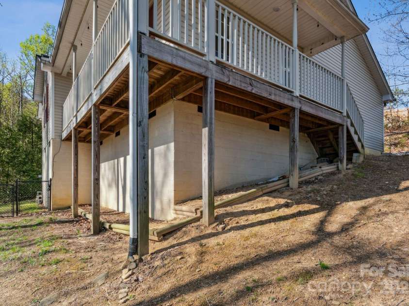 12 Hutchinson Woods Drive, Fletcher, NC 28732.  MLS# CAR4238385, YatesRealty ID 7792. 